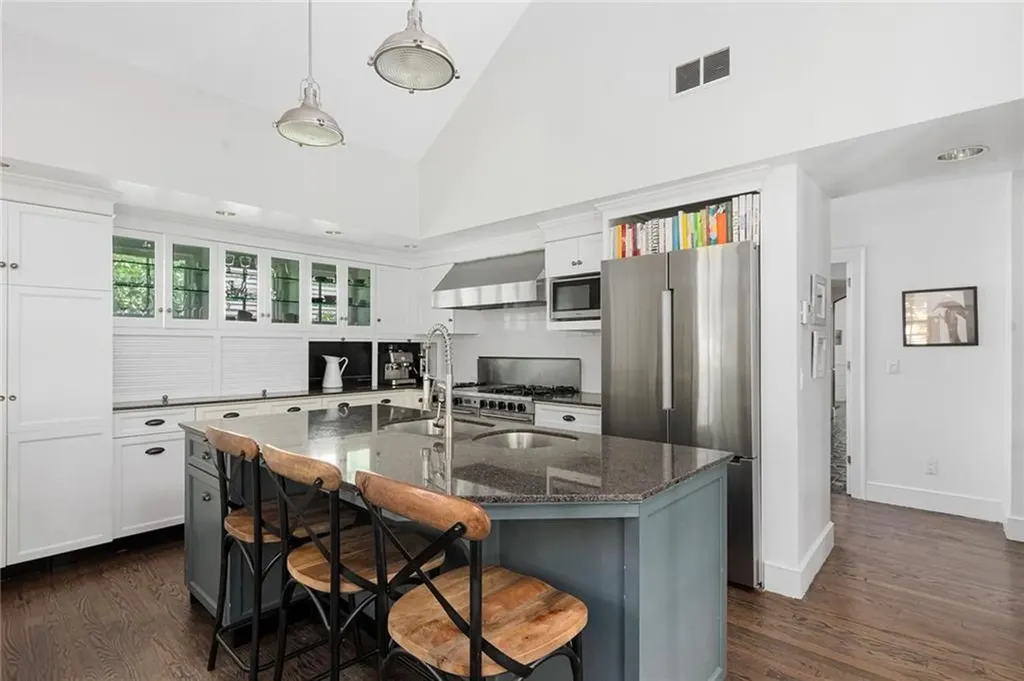 102 Williams Street Providence RI 02906