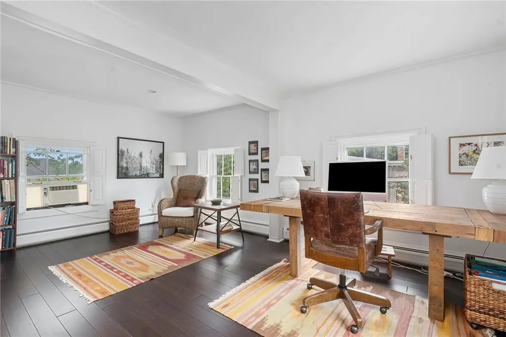 102 Williams Street Providence RI 02906