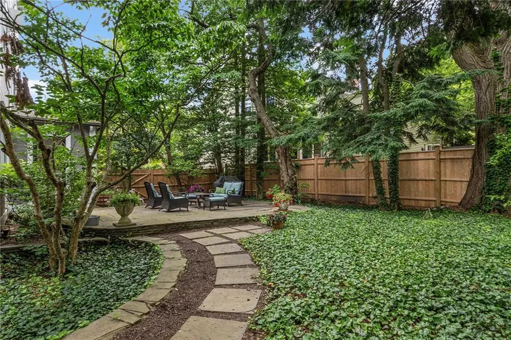 102 Williams Street Providence RI 02906