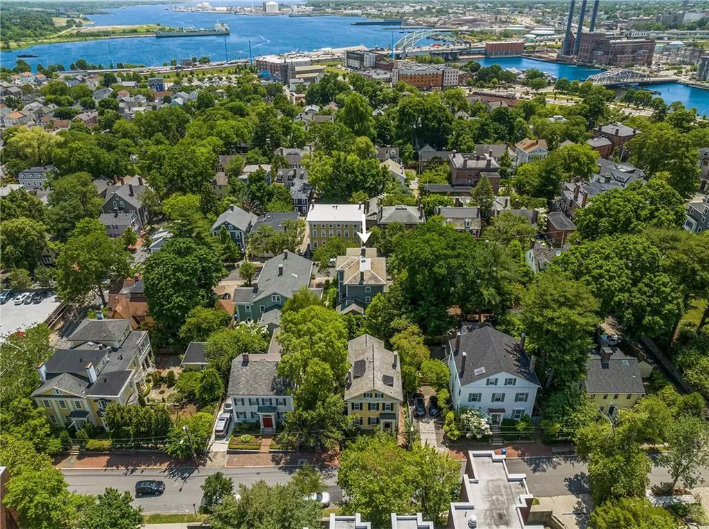 102 Williams Street Providence RI 02906
