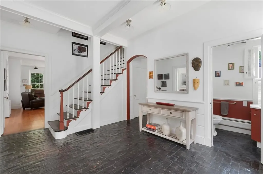 102 Williams Street Providence RI 02906