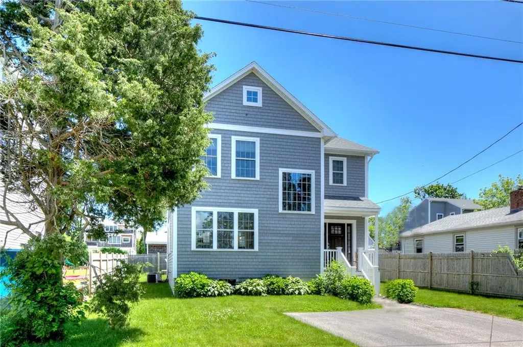 23 Berkley Avenue Portsmouth RI 02871
