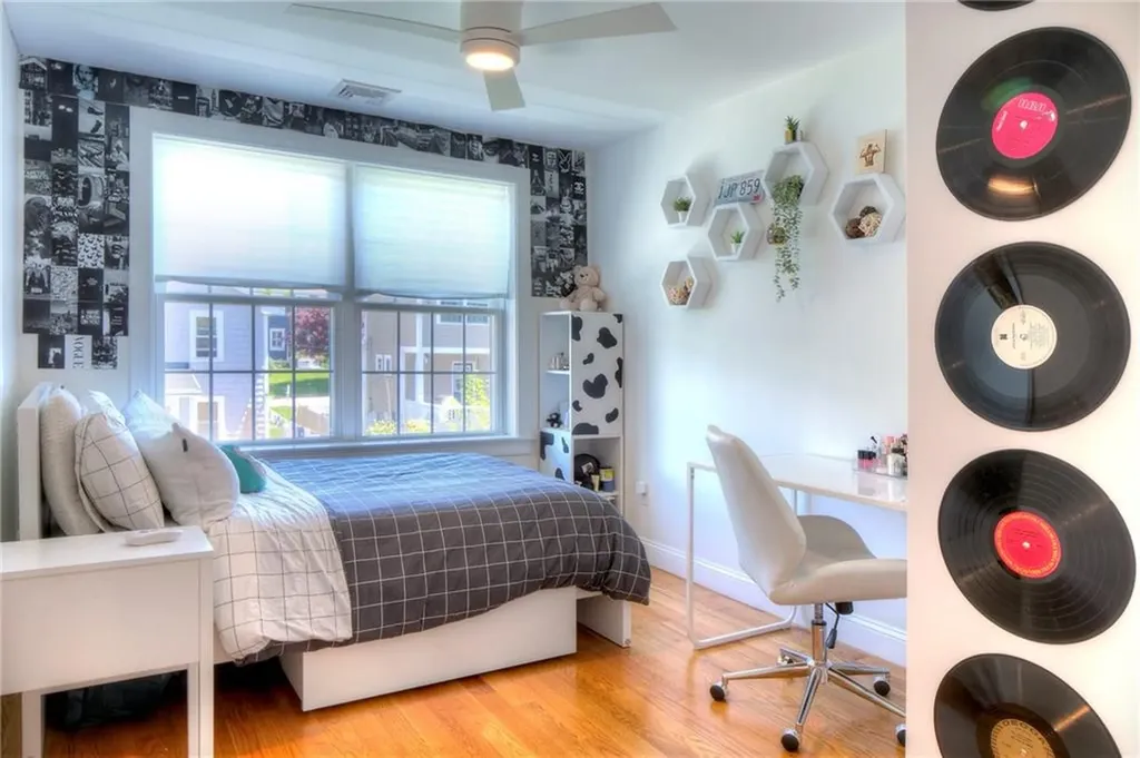 23 Berkley Avenue Portsmouth RI 02871