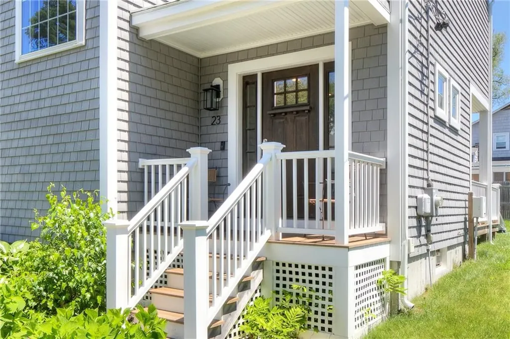 23 Berkley Avenue Portsmouth RI 02871