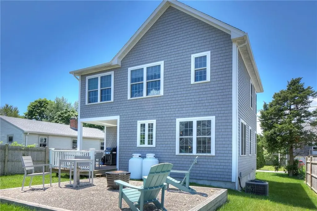 23 Berkley Avenue Portsmouth RI 02871