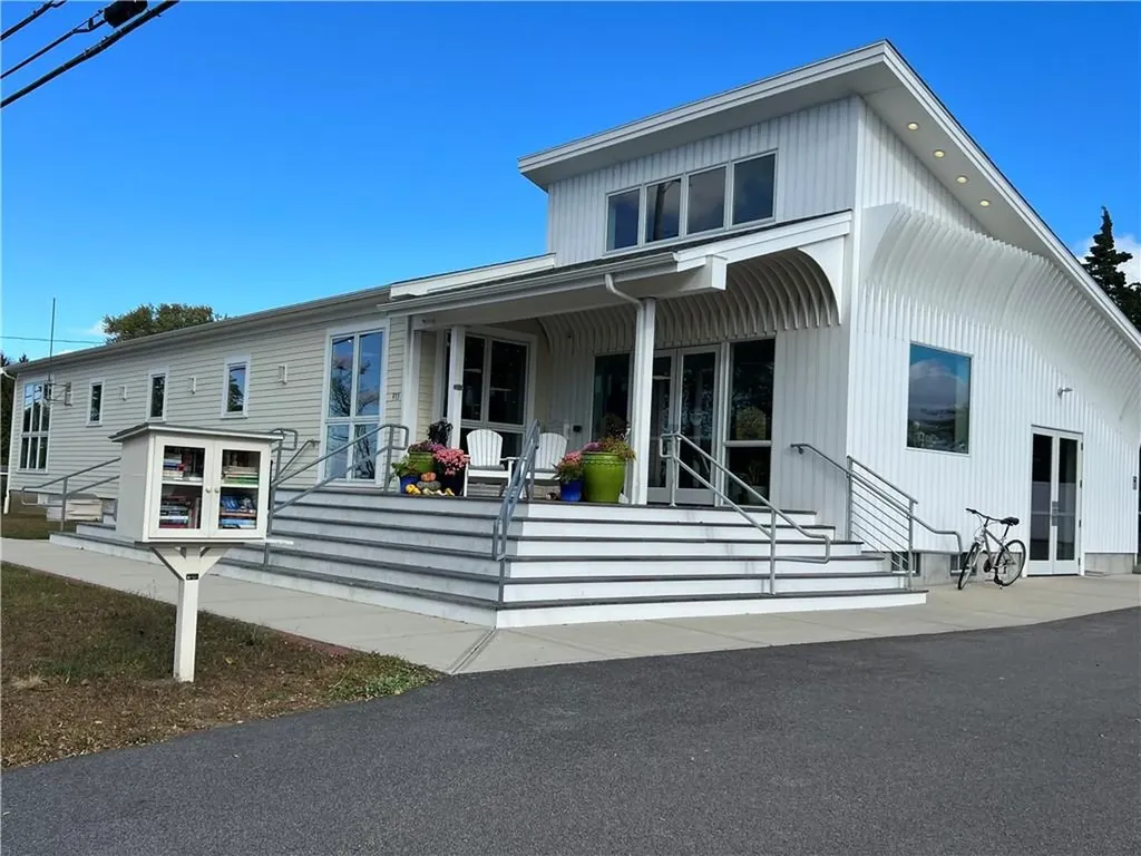 23 Berkley Avenue Portsmouth RI 02871