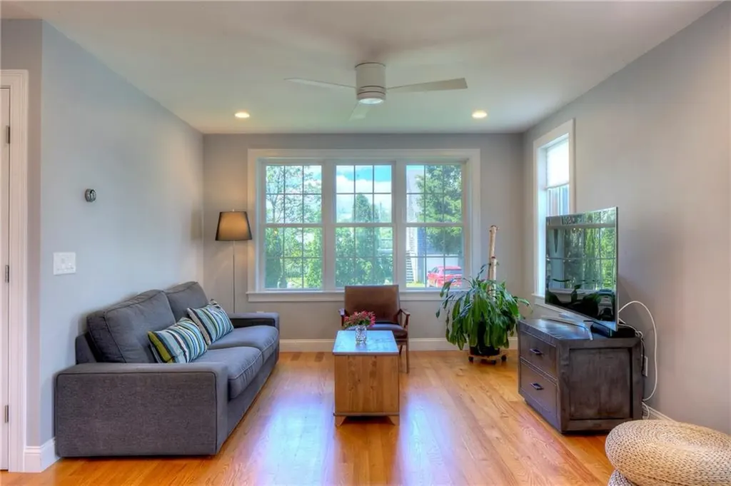 23 Berkley Avenue Portsmouth RI 02871