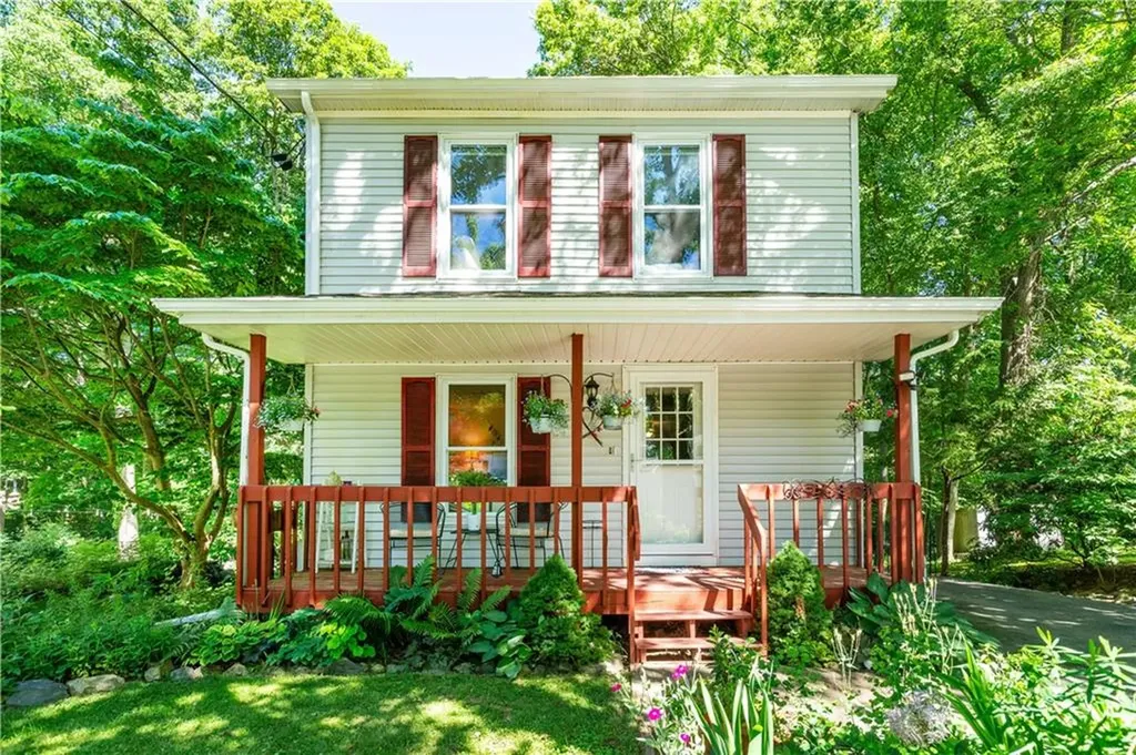 50 Lakeview Avenue Lincoln RI 02865