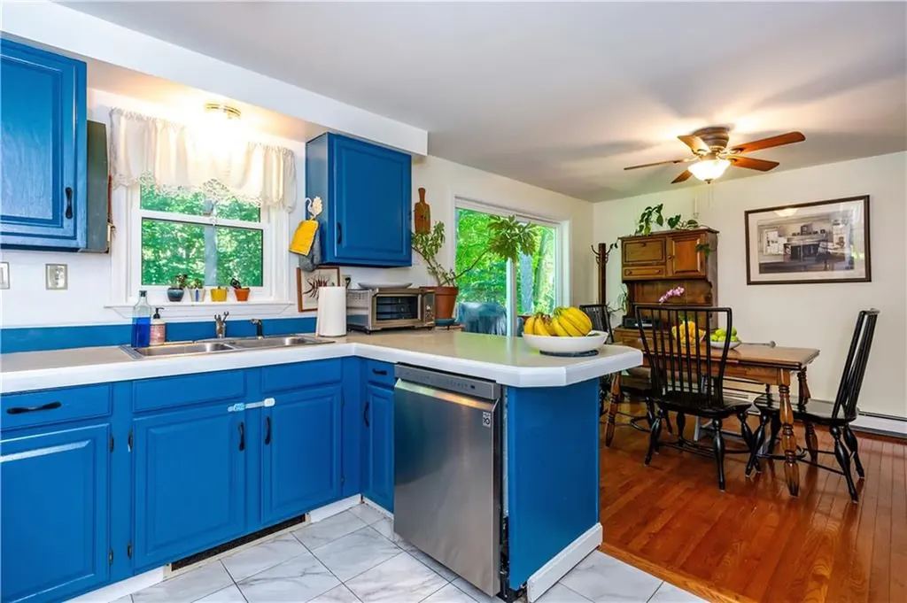 50 Lakeview Avenue Lincoln RI 02865