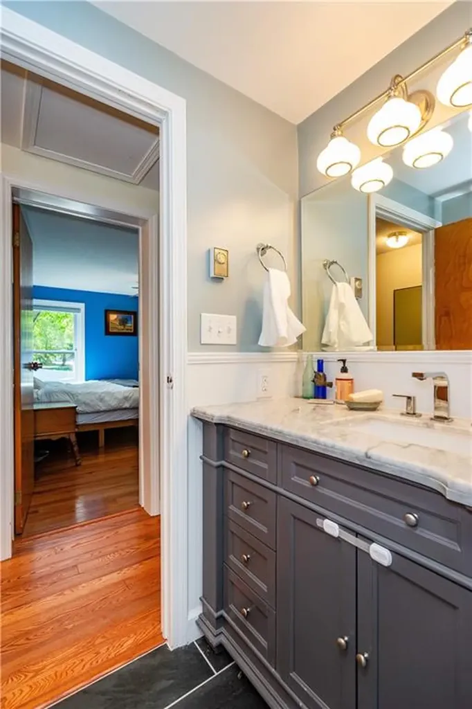 50 Lakeview Avenue Lincoln RI 02865