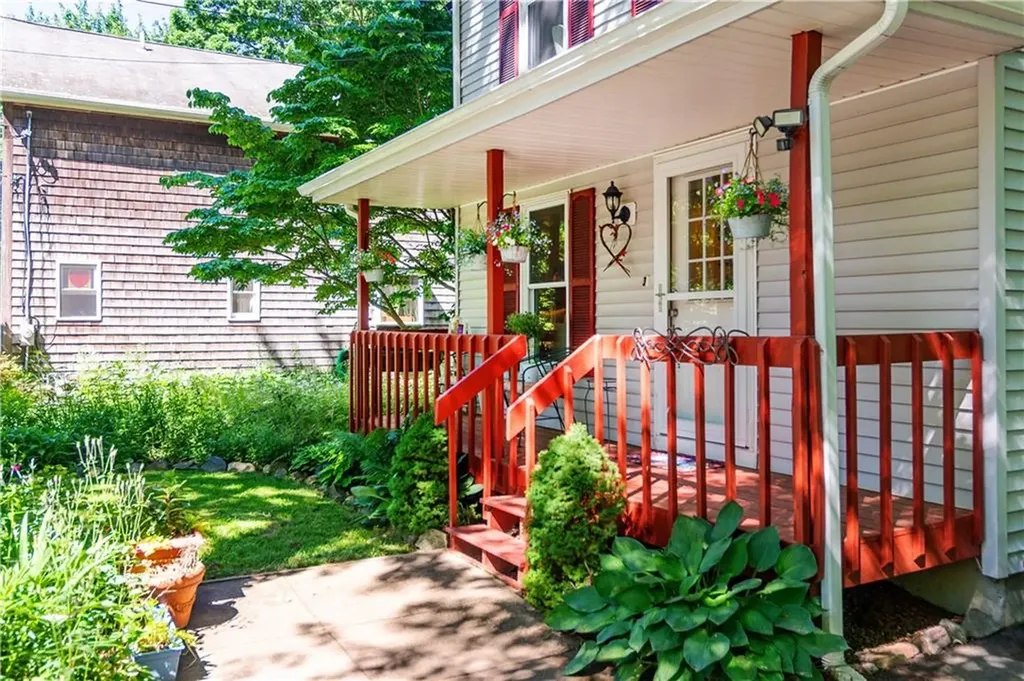 50 Lakeview Avenue Lincoln RI 02865