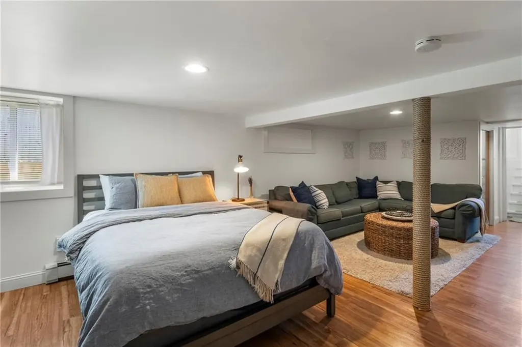 11 Manning Terrace Newport RI 02840