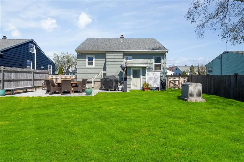 11 Manning Terrace Newport RI 02840