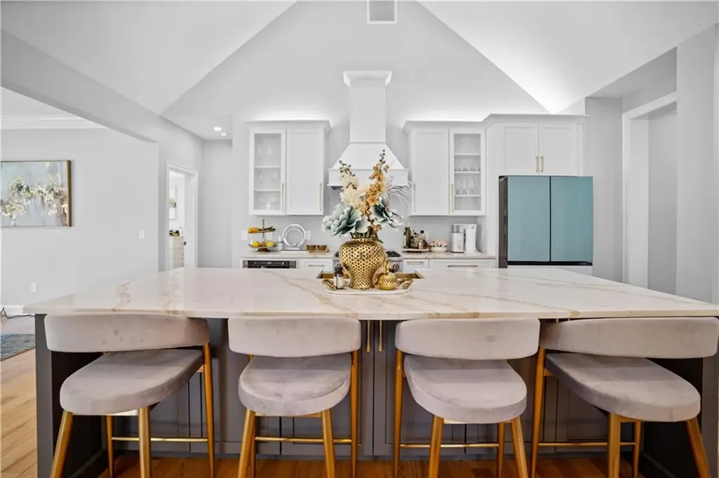 16 Woodward Road Lincoln RI 02865