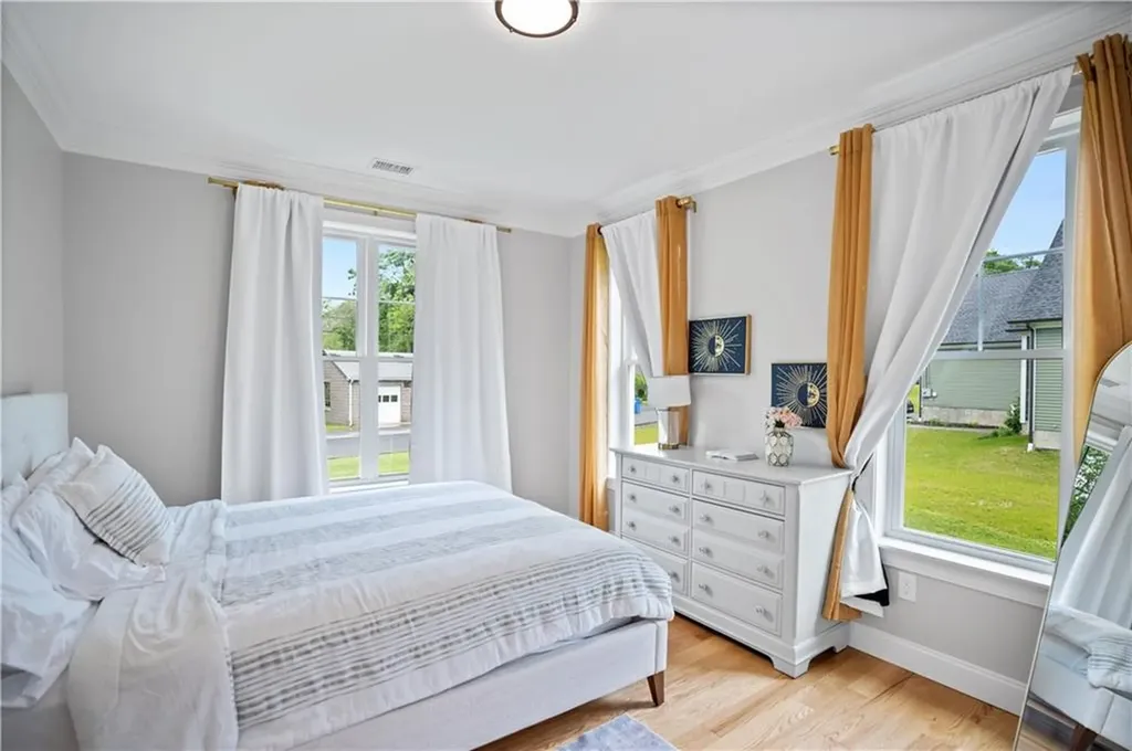 16 Woodward Road Lincoln RI 02865