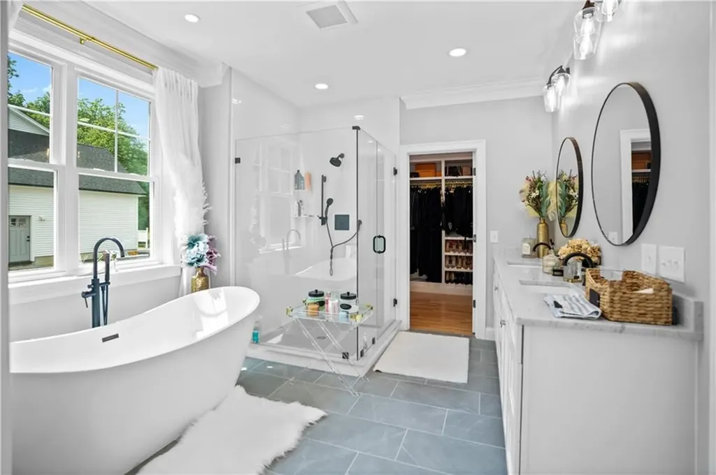 16 Woodward Road Lincoln RI 02865