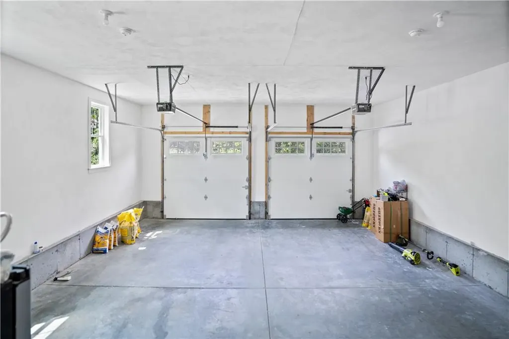 16 Woodward Road Lincoln RI 02865