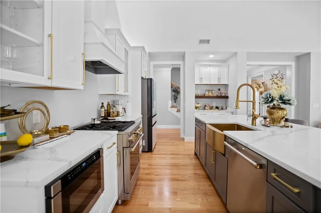 16 Woodward Road Lincoln RI 02865