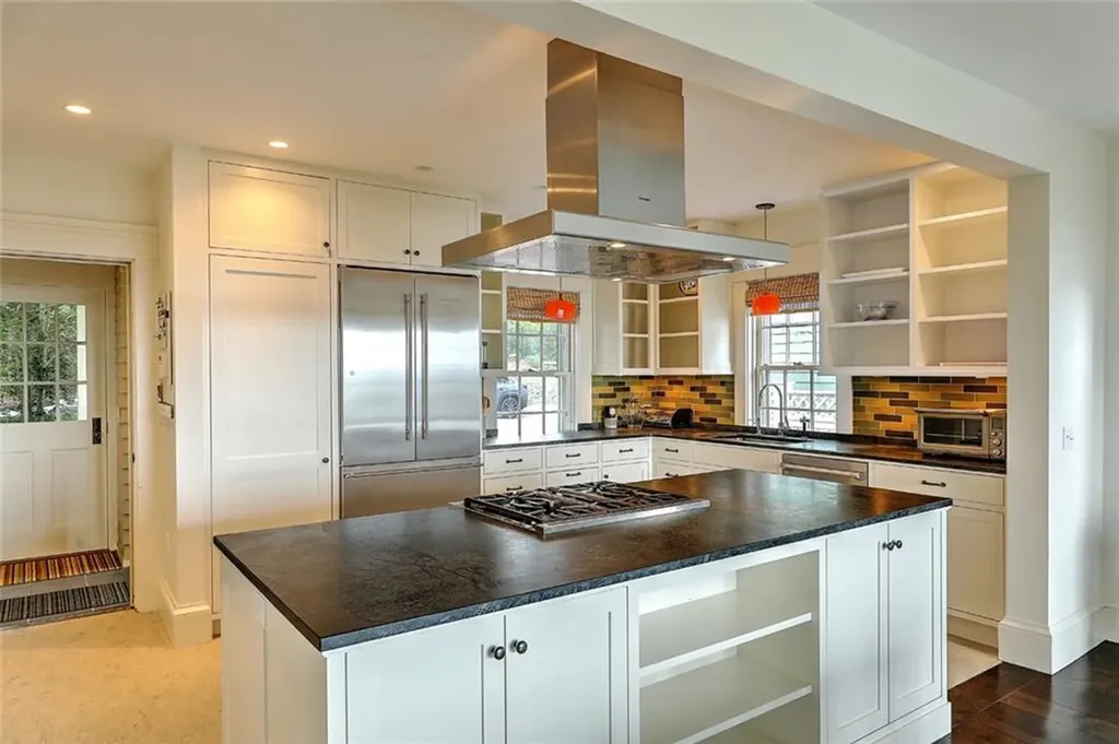 120 Congdon Street Providence RI 02906