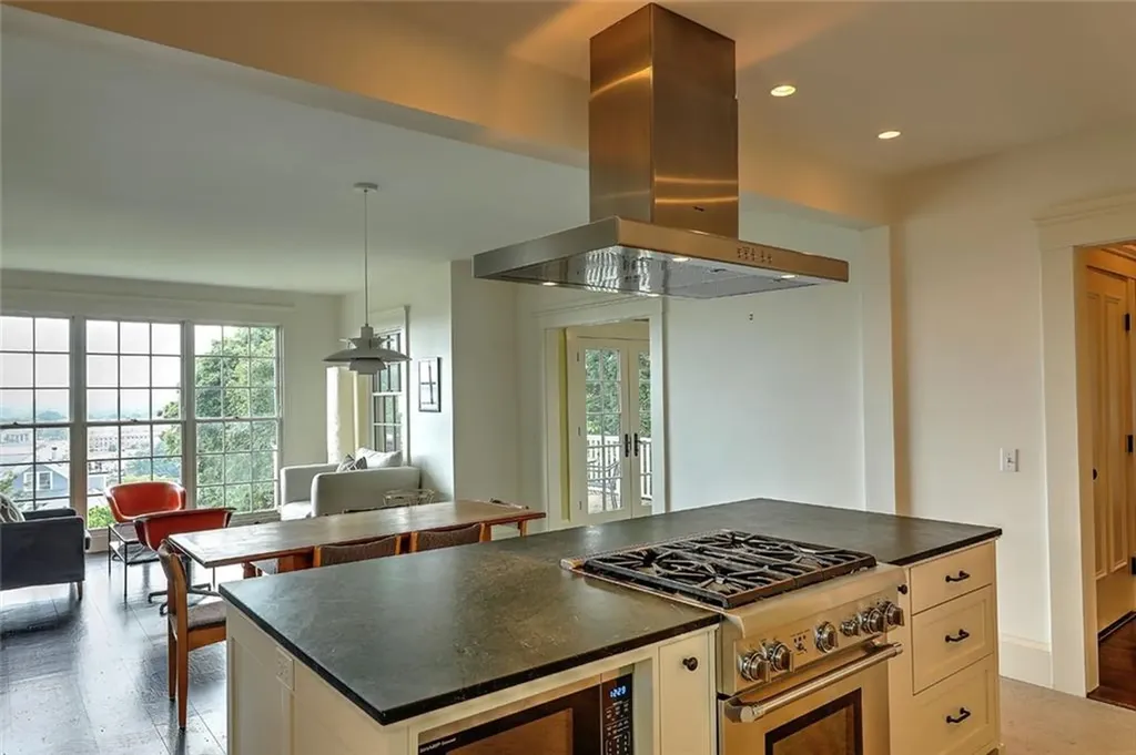 120 Congdon Street Providence RI 02906