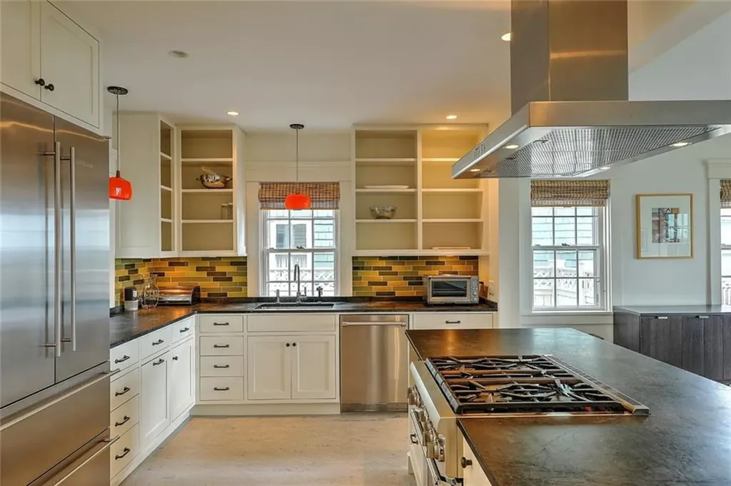 120 Congdon Street Providence RI 02906