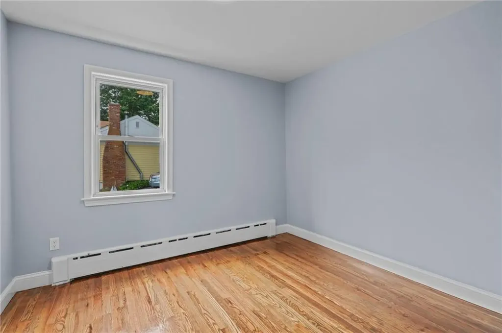 11 Watuppa Avenue Tiverton RI 02878