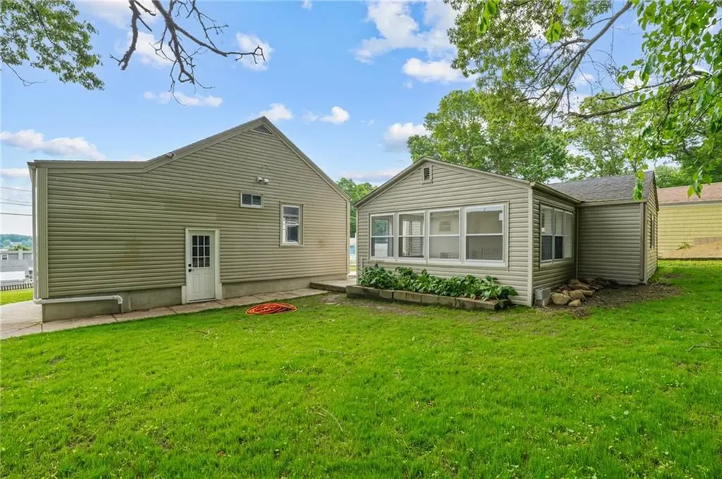 11 Watuppa Avenue Tiverton RI 02878