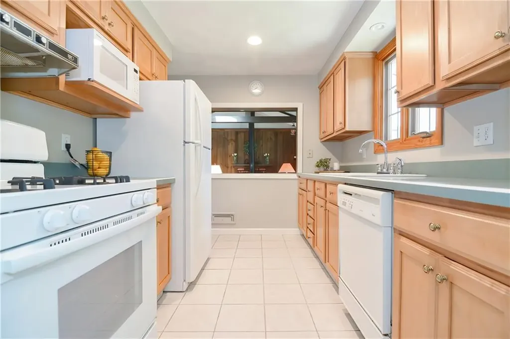 61 Sleepy Hollow Drive Cumberland RI 02864