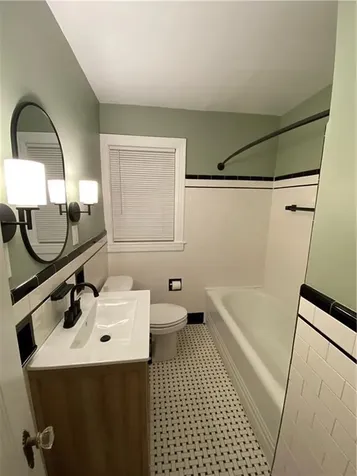 21 Sandringham Avenue Providence RI 02908