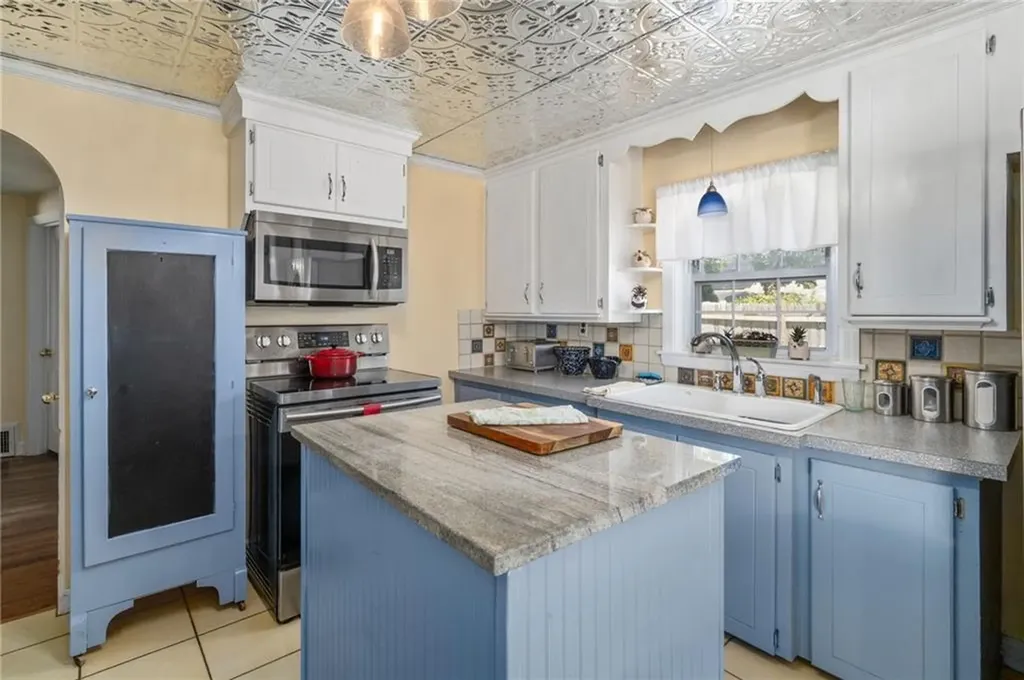 160 Campbell Street Pawtucket RI 02861