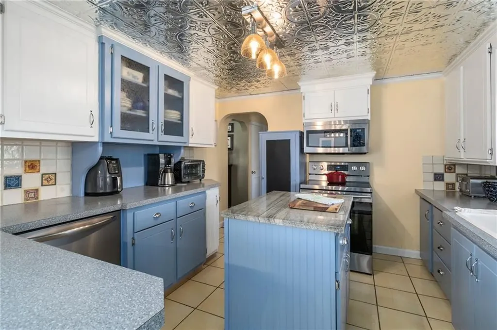 160 Campbell Street Pawtucket RI 02861