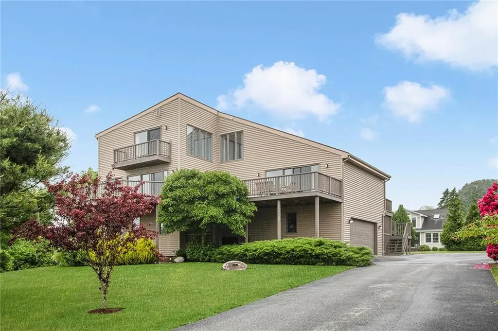 151 Summit Avenue South Kingstown RI 02879