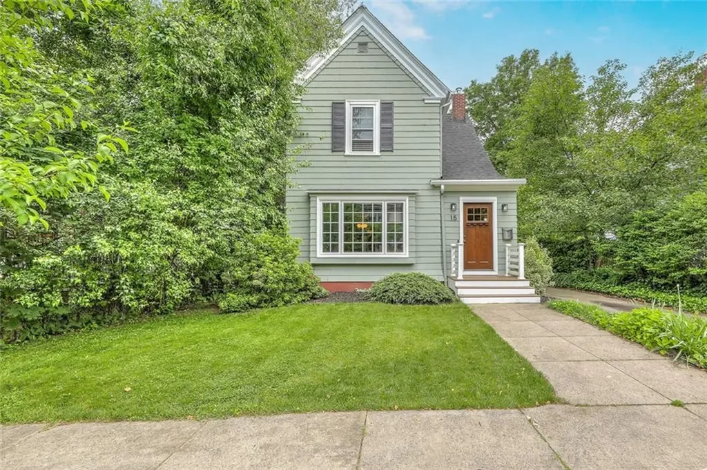 15 Woodbury Street Providence RI 02906