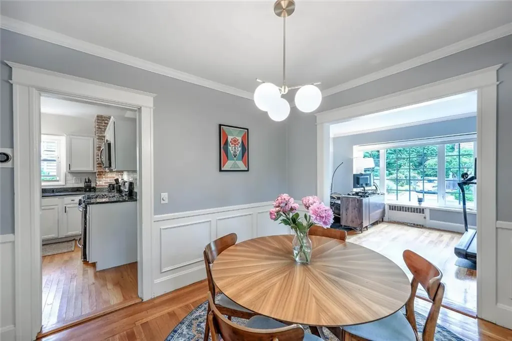 15 Woodbury Street Providence RI 02906