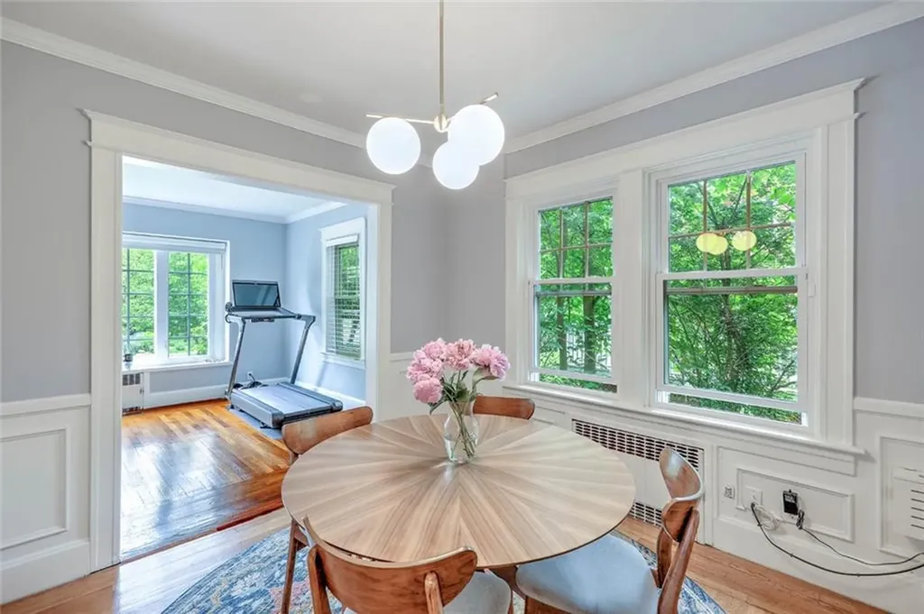 15 Woodbury Street Providence RI 02906