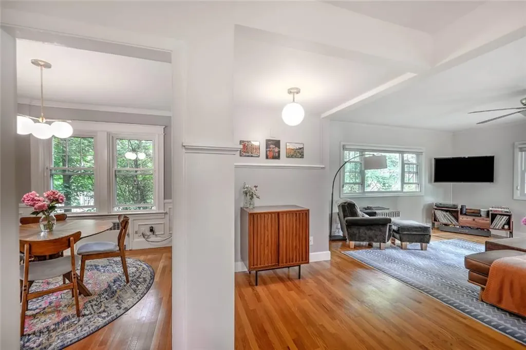 15 Woodbury Street Providence RI 02906