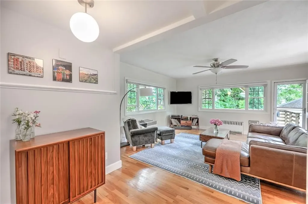 15 Woodbury Street Providence RI 02906