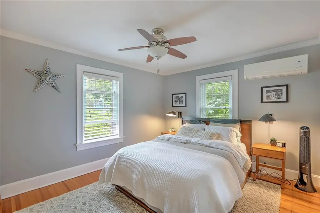 15 Woodbury Street Providence RI 02906