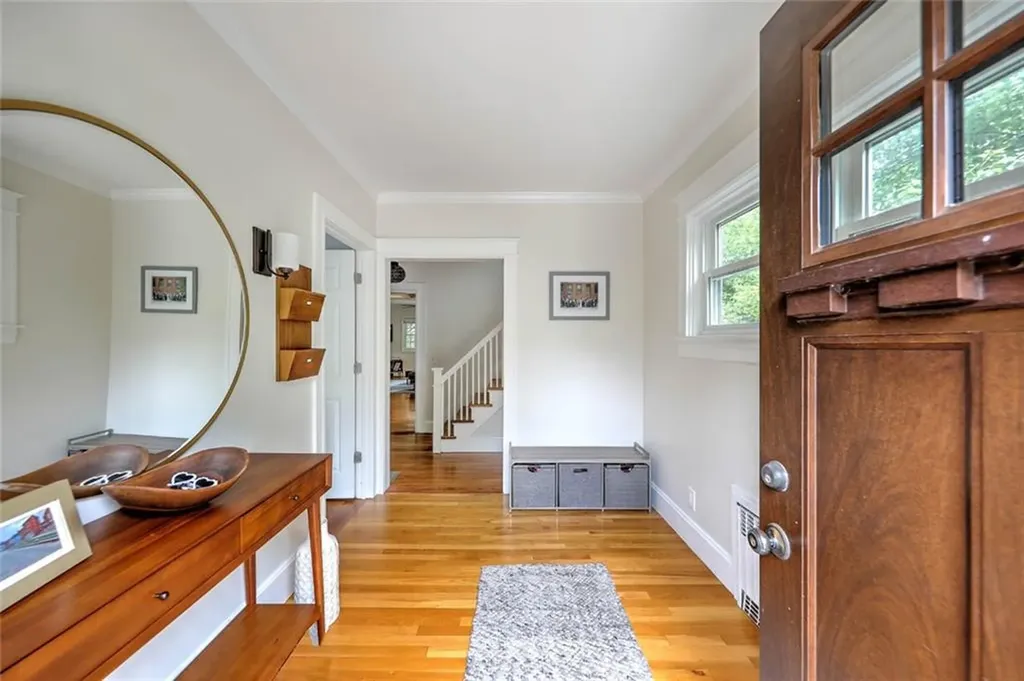 15 Woodbury Street Providence RI 02906