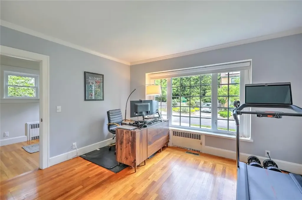 15 Woodbury Street Providence RI 02906