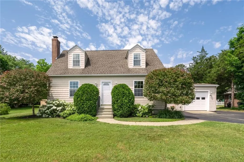 10 Reservoir Road Coventry RI 02816