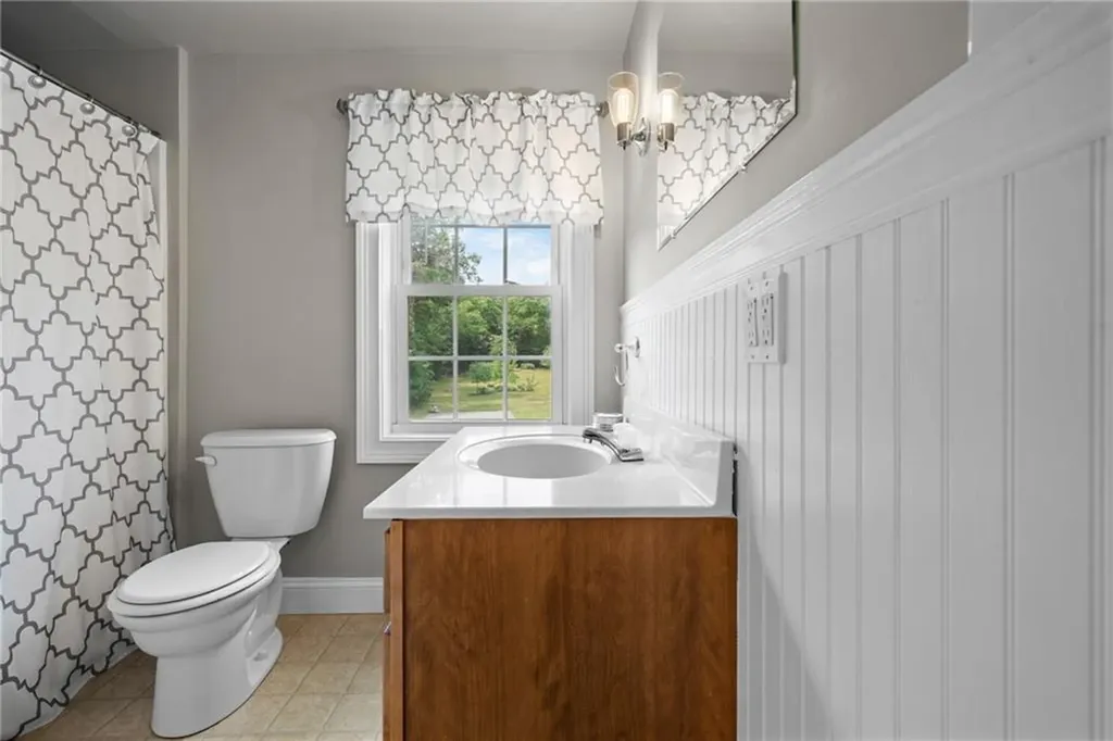 10 Reservoir Road Coventry RI 02816