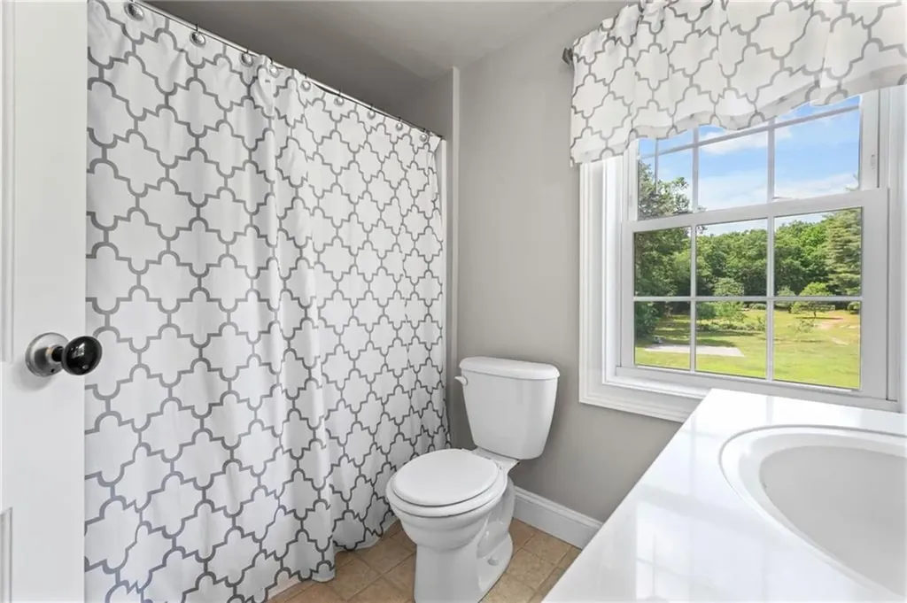 10 Reservoir Road Coventry RI 02816