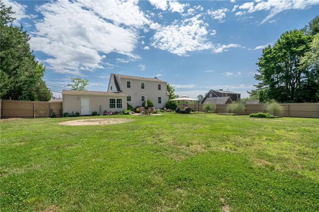 10 Reservoir Road Coventry RI 02816