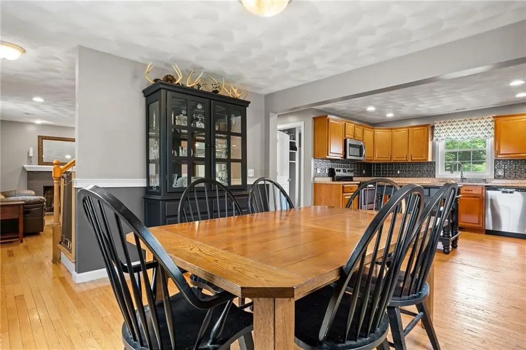 10 Reservoir Road Coventry RI 02816