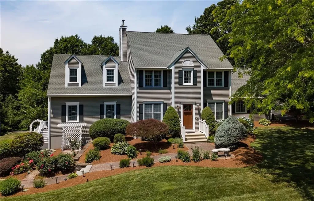 1 Chelsea Drive North Smithfield RI 02895