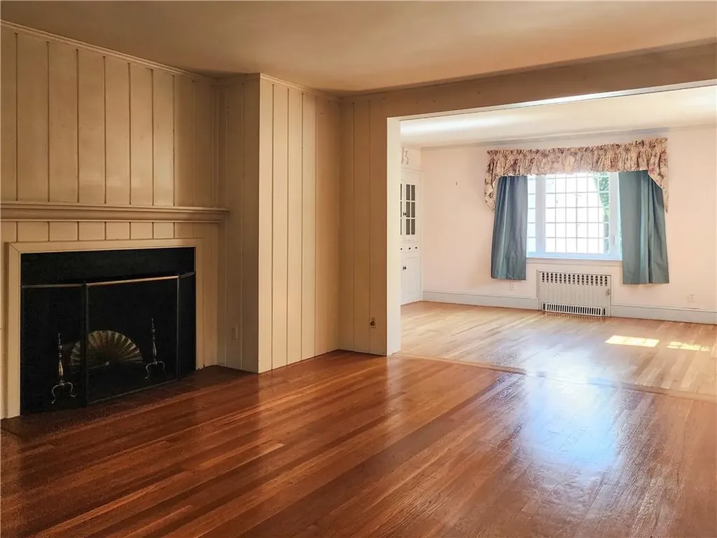 26 Redwood Avenue Pawtucket RI 02861