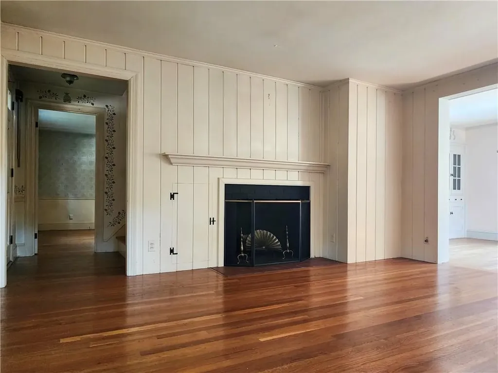 26 Redwood Avenue Pawtucket RI 02861
