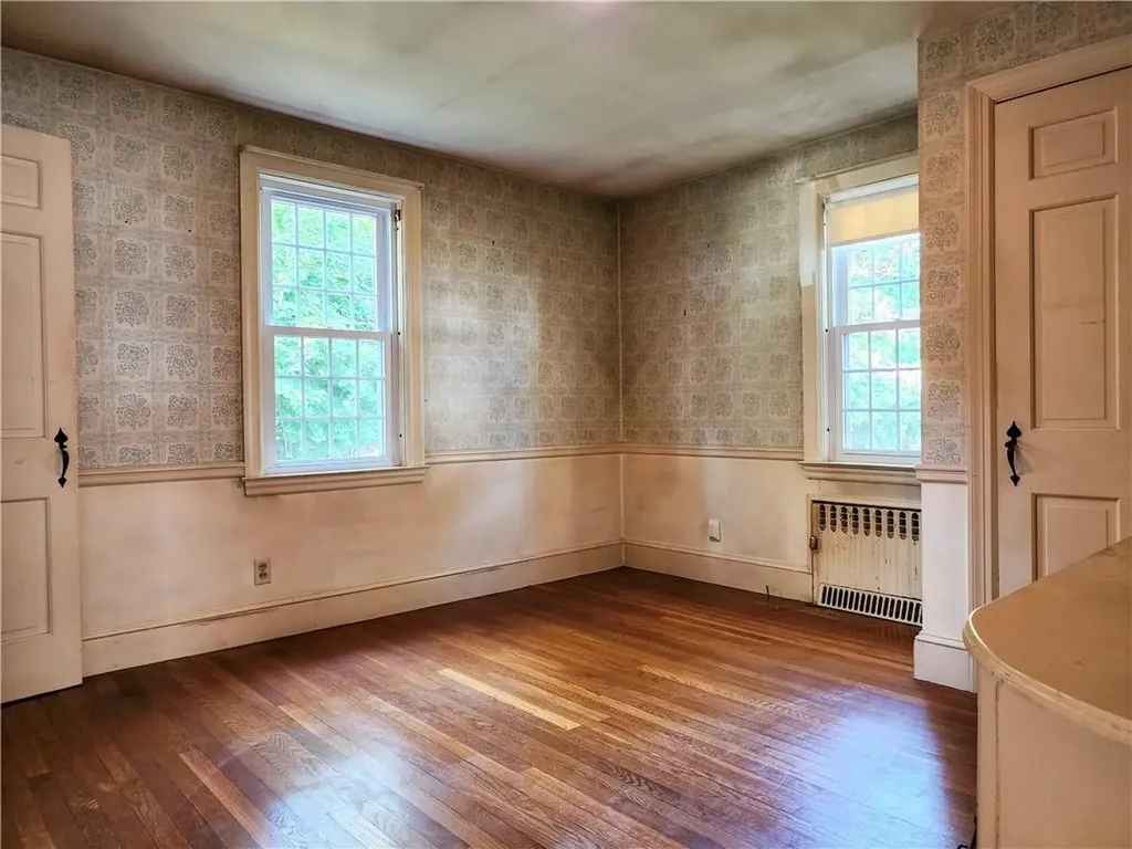 26 Redwood Avenue Pawtucket RI 02861