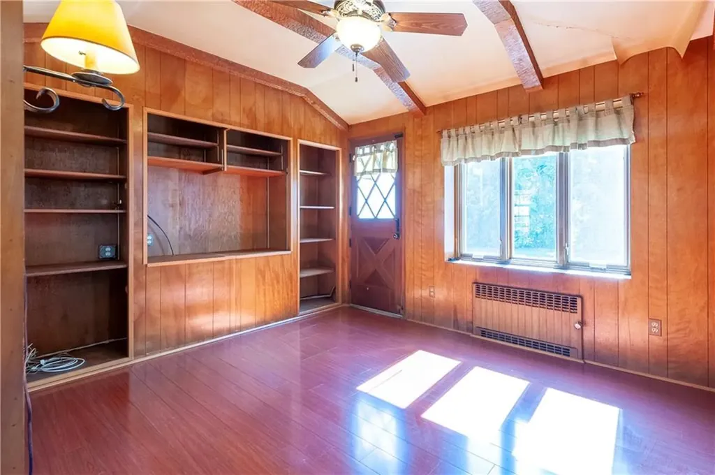26 Redwood Avenue Pawtucket RI 02861
